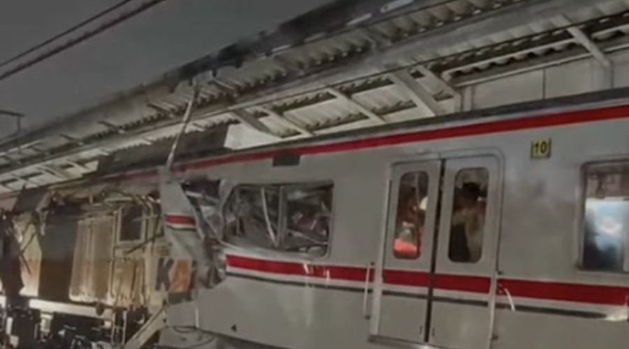 Kereta KAI Commuter Line dan KA Jarak Jauh Bertabrakan di Stasiun Bekasi Timur, Sejumlah Penumpang Luka-luka